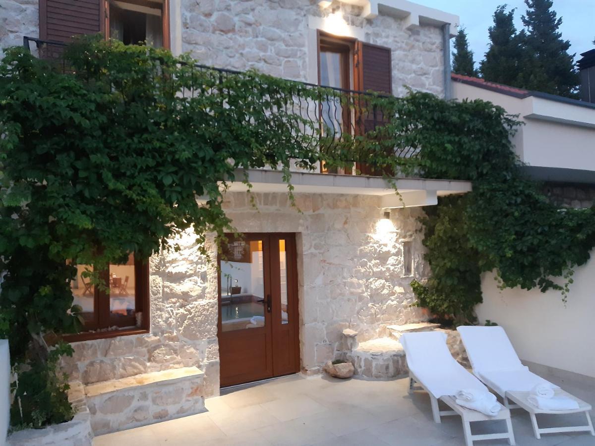 Dragi Villa